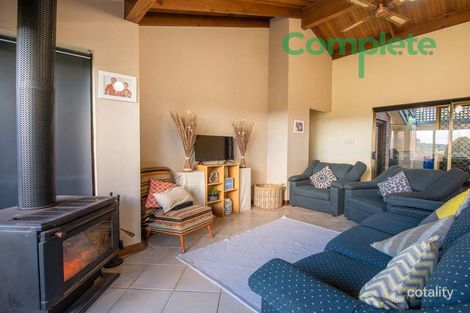 Property photo of 2 Joanna Place Mount Gambier SA 5290