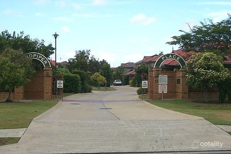 Property photo of 4/154 Central Street Labrador QLD 4215