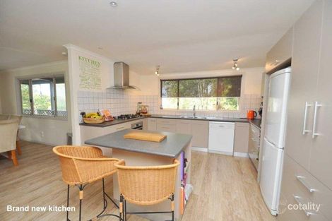 8 Tabor Dr, Tamborine Mountain, QLD 4272