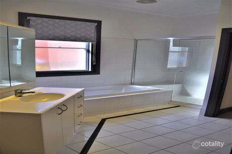 Property photo of 325 Mount Street East Albury NSW 2640