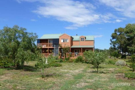 20 Camp Pde, Clunes, VIC 3370