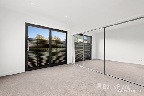 Property photo of 3/4 Whittens Lane Doncaster VIC 3108