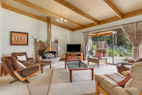 Property photo of 10 Eleventh Parade Raymond Island VIC 3880