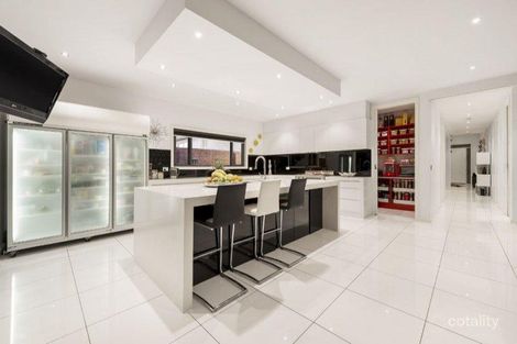 Property photo of 113 Purinuan Road Reservoir VIC 3073