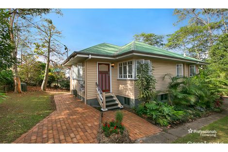 Property photo of 135 Taringa Parade Indooroopilly QLD 4068