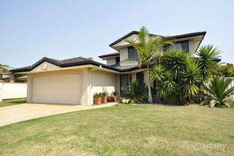 Property photo of 18 Tee Trees Boulevard Arundel QLD 4214