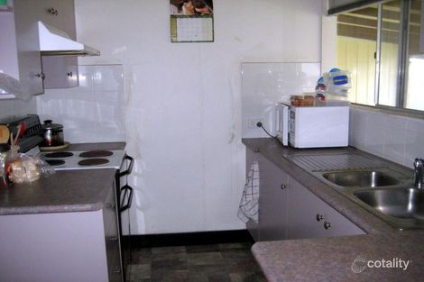 Property photo of 1 Yeramba Road Summerland Point NSW 2259