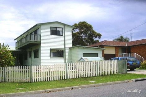 66 Howelston Rd, Gorokan, NSW 2263