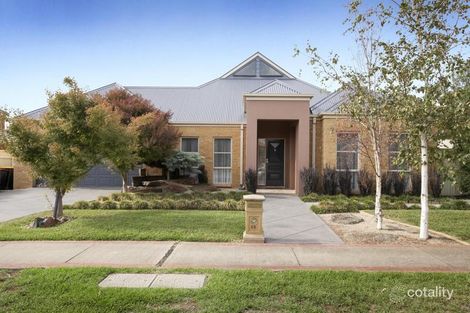 22 Bushy Park Ave, Caroline Springs, VIC 3023