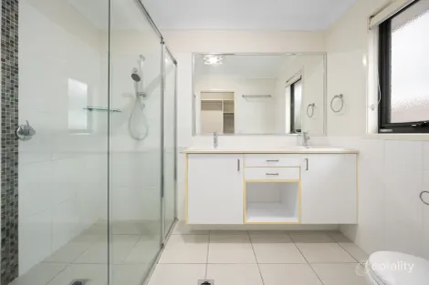 Property photo of 1 Pacific Place Pacific Pines QLD 4211