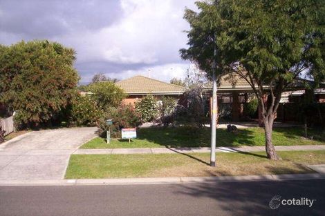 Property photo of 8 Athenium Court Carrum Downs VIC 3201