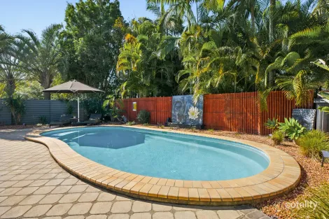 Property photo of 2 Wattlebird Place Landsborough QLD 4550