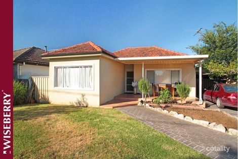 32 Bradbury Ave, Campbelltown, NSW 2560