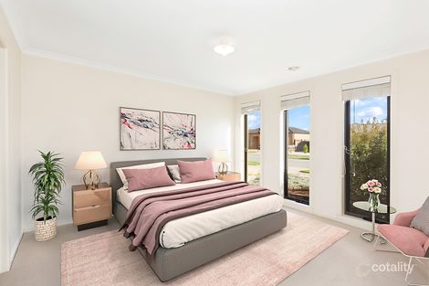 Property photo of 13 Kirwan Drive Cranbourne East VIC 3977