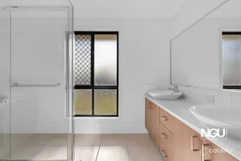 Property photo of 45 Brittany Crescent Raceview QLD 4305