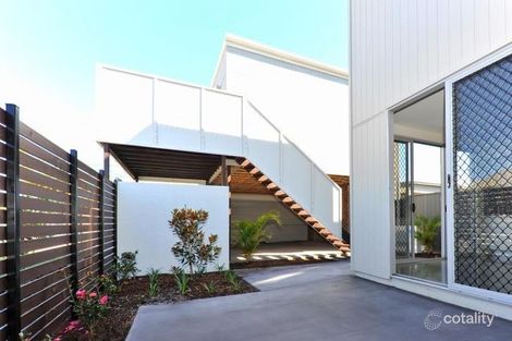 Property photo of 31 Emily Way Varsity Lakes QLD 4227
