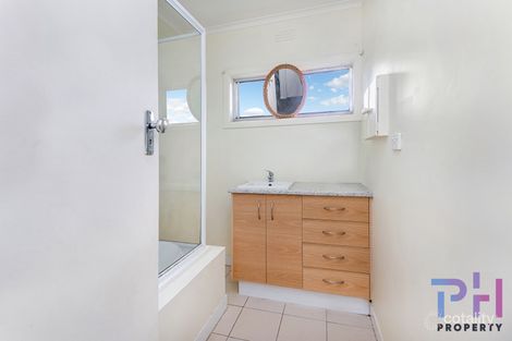 Property photo of 28 Sparrowhawk Road Long Gully VIC 3550