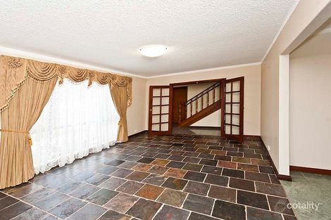 Property photo of 2 Dolton Place Warnbro WA 6169