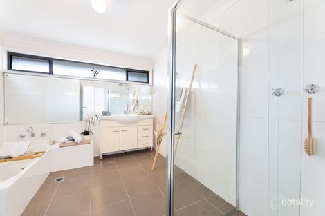 Property photo of 5 Mekeo Place Glenfield NSW 2167