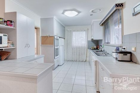 Property photo of 14 Rowan Drive Kealba VIC 3021