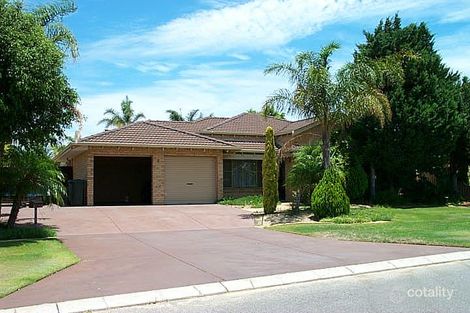 8 Acheson Cres, Woodvale, WA 6026