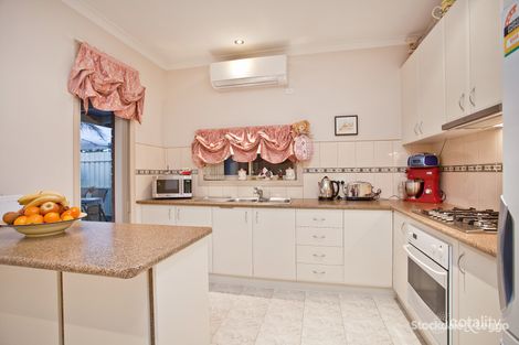 Property photo of 2/34 Hogan Street Deer Park VIC 3023