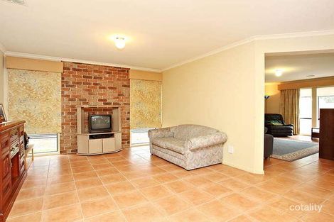 Property photo of 15 Franklin Place Caroline Springs VIC 3023
