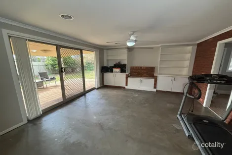 Property photo of 7 Clifton Boulevard Griffith NSW 2680