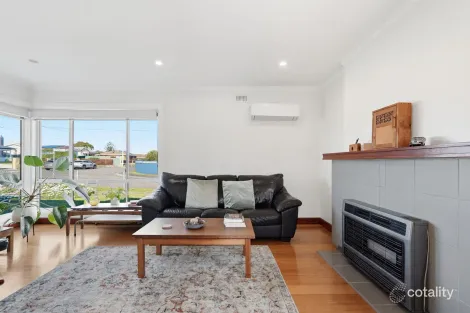 Property photo of 8 Cross Street Midway Point TAS 7171