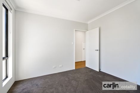 Property photo of 16 Quartermaine Boulevard Mandogalup WA 6167