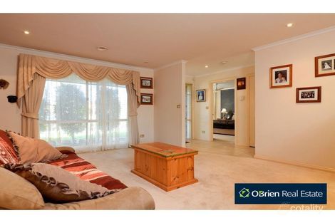 Property photo of 13 Hillston Court Narre Warren South VIC 3805