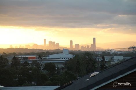 14 Warren St, Wakerley, QLD 4154