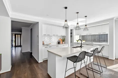 Property photo of 22 Dobell Street Mount Duneed VIC 3217