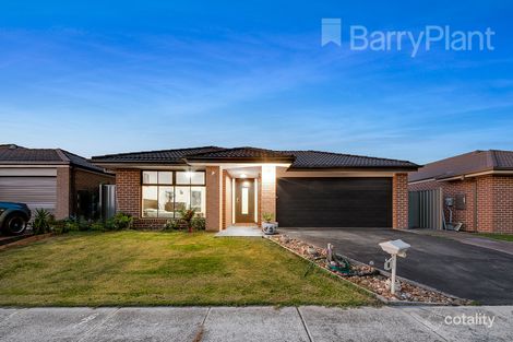 Property photo of 4 Beagle Street Cranbourne East VIC 3977