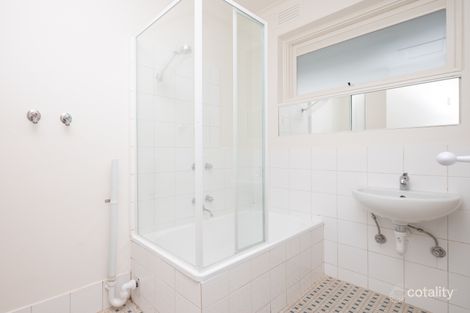 Property photo of 7/21 Toolambool Road Carnegie VIC 3163