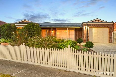 Property photo of 22 Penlow Court Hillside VIC 3037