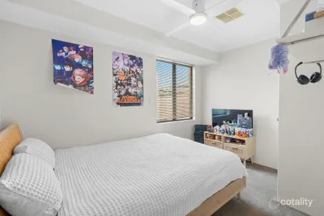 Property photo of 19 Highcliffe Circle Lakelands WA 6180