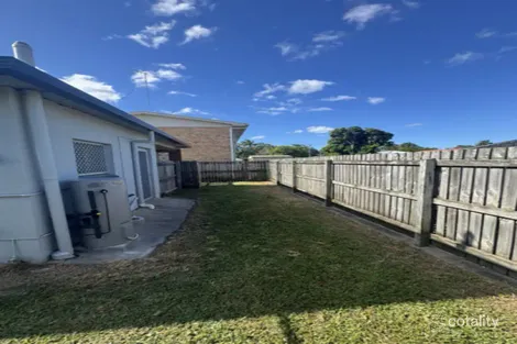 4/4 Palmer St, Millbank, QLD 4670