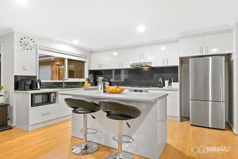 Property photo of 9 Wirrabarra Place Berwick VIC 3806