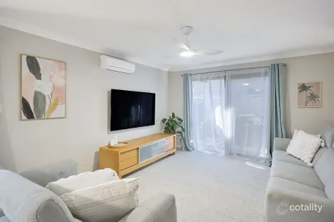 Property photo of 1/20-22 Broad Street Labrador QLD 4215