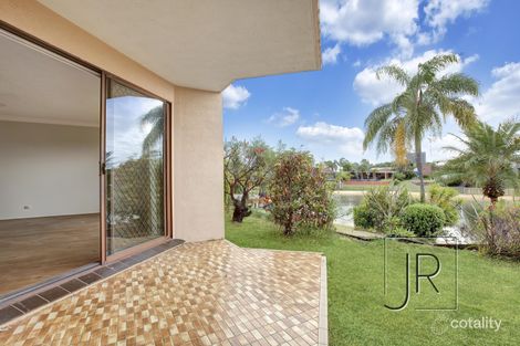 4/4 Dunlop Ct, Mermaid Waters, QLD 4218