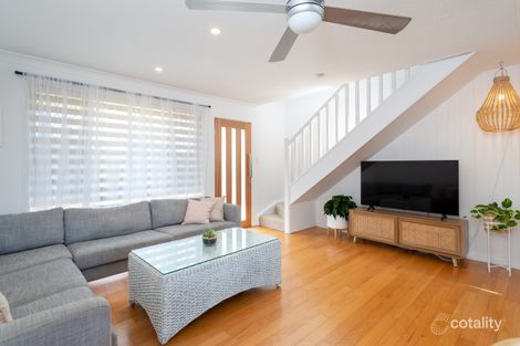 Property photo of 52/2 St Kevins Avenue Benowa QLD 4217