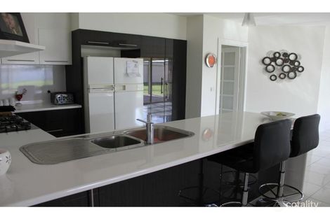 Property photo of 14 Normanby Place Hamilton VIC 3300