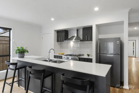 Property photo of 47 Mallacoota Crescent Armstrong Creek VIC 3217