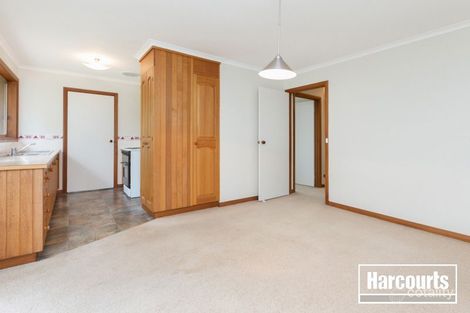 Property photo of 1A Earlston Square Berwick VIC 3806