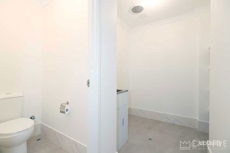 Property photo of 31 Brighstone Avenue Hilbert WA 6112