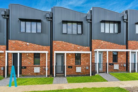 Property photo of 29 Grandstand Circuit St Clair SA 5011