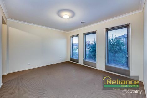 Property photo of 19 Manna Way Point Cook VIC 3030