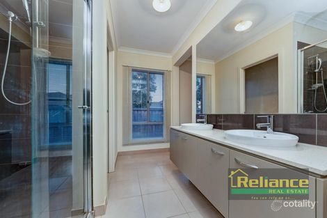 Property photo of 19 Manna Way Point Cook VIC 3030