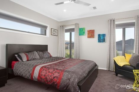 Property photo of 19 Warbler Street Pakenham VIC 3810